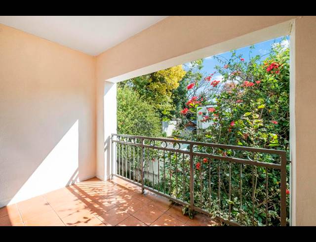 2 BEDROOM APARTMENT FOR SALE IN CRAIGHALL